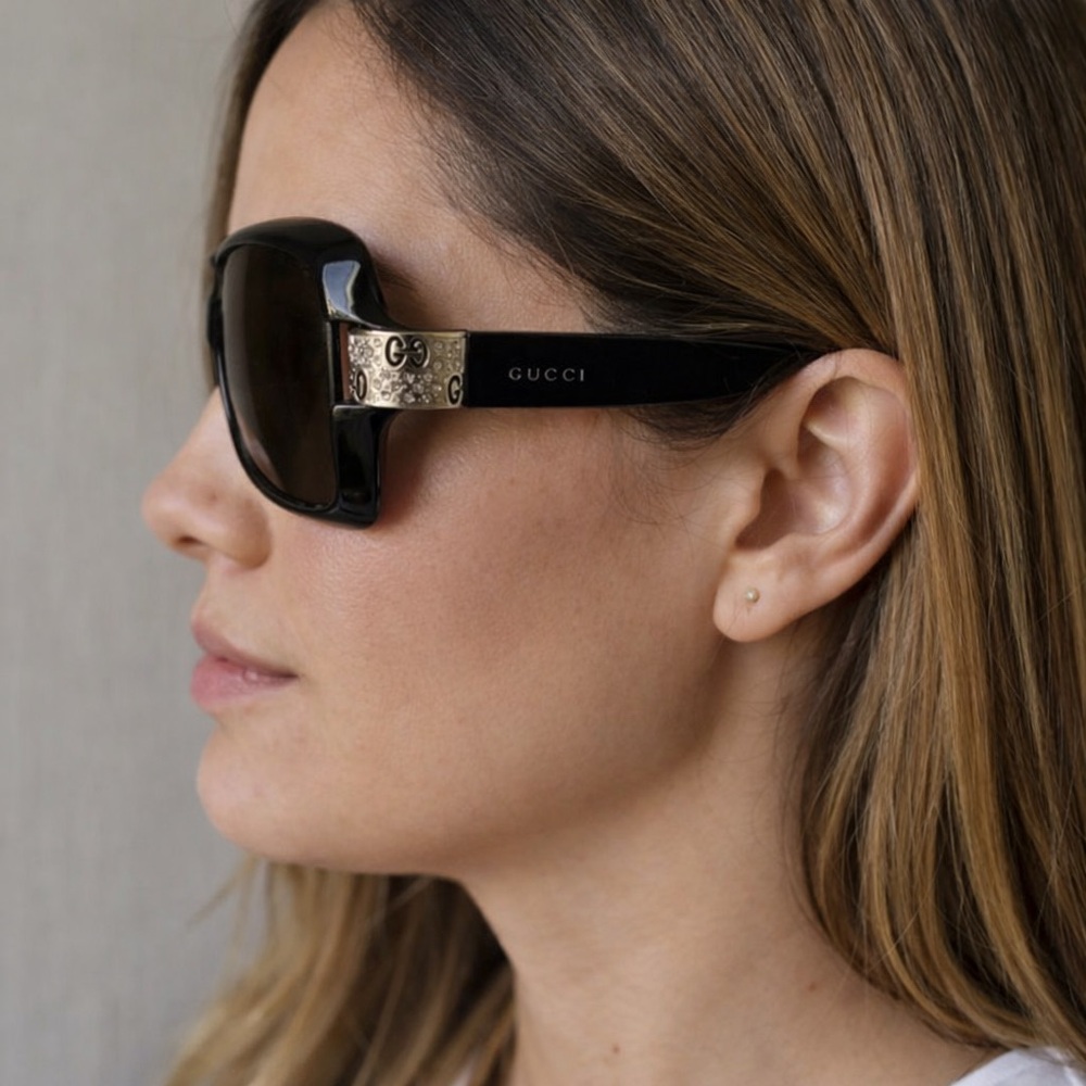 Gucci Oversized Crystal GG Logo Sunglasses with Case - Picture 2 of 12